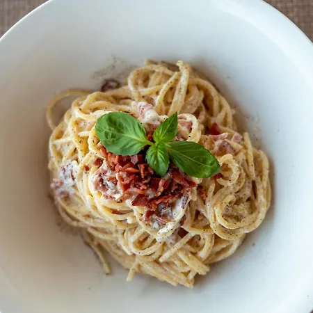 招待所 Holidays In Ios