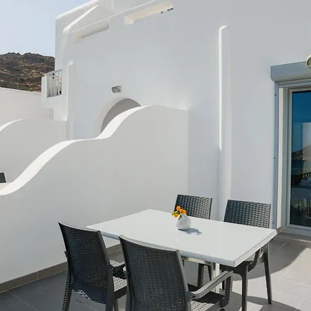 Holidays In Ios 4* Mylopotas