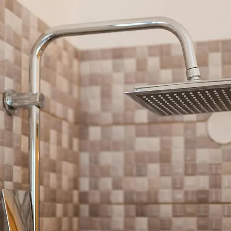 Holidays In Ios 迈洛波塔斯