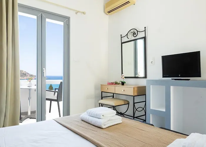 Πανσιόν Holidays In Ios